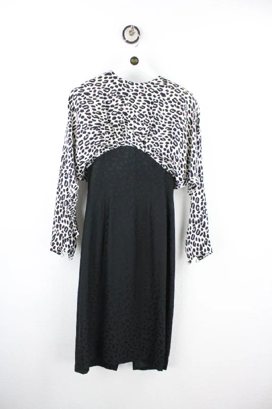 Vintage White Leopard Patterns Dress ( XS )Urban Knit Tops